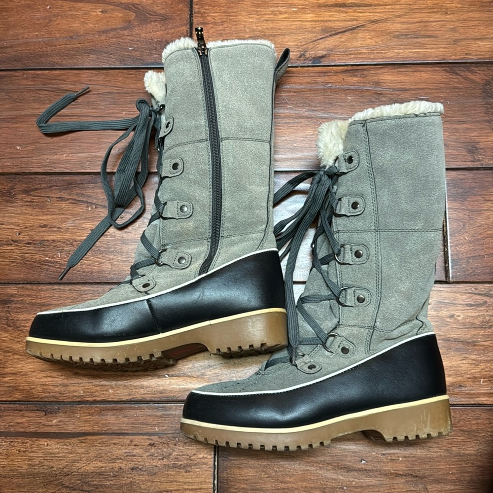 Winter, fuzzy, comfy snow boots